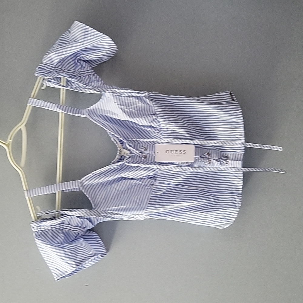 NWT Guess Crop Top